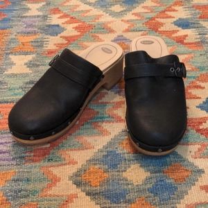 Dr Scholl's Black Clogs 8.5M (never worn!)